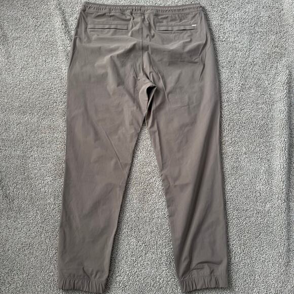 Vuori Men’s Meta Jogger 30” Smokey Taupe - Size XXL - Picture 7 of 9